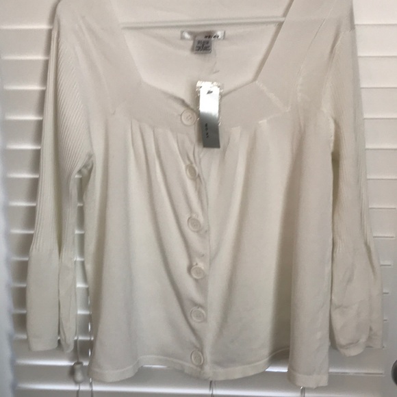 NWT WD.NY White Sweater Size M. 🛍 - Picture 3 of 6